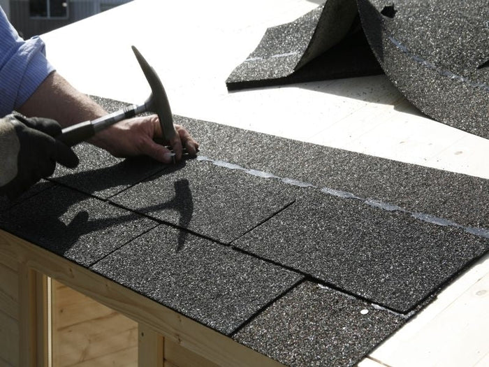 Montage 4 Pakete Bitumen Dachschindeln